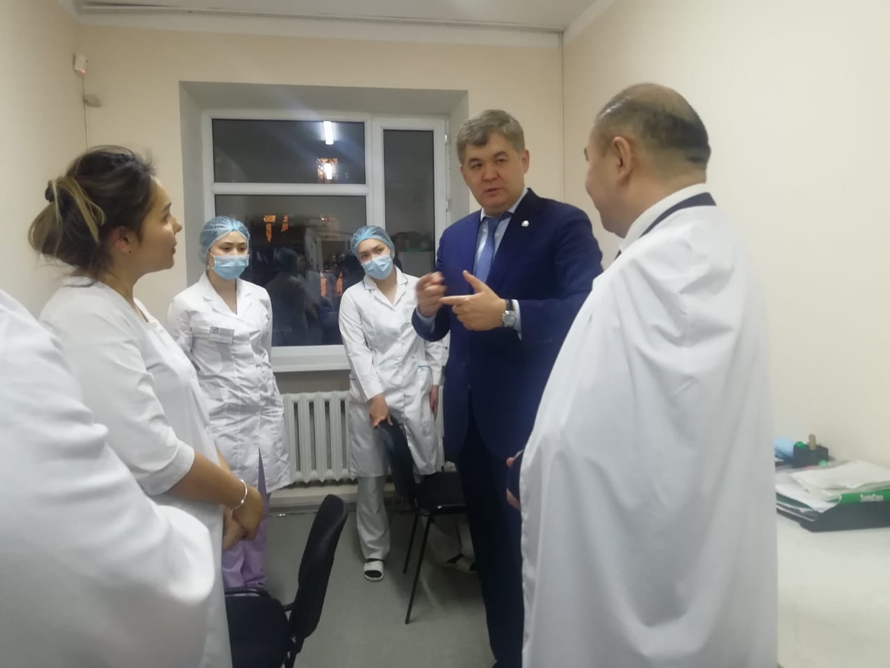Министр здравоохранения РК Елжан Биртанов посетил Национальный центр экспертизы